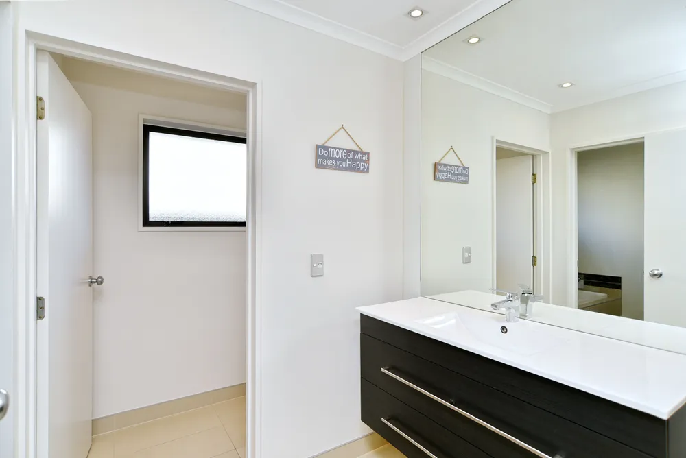 Photos of 43 Anglesea Avenue