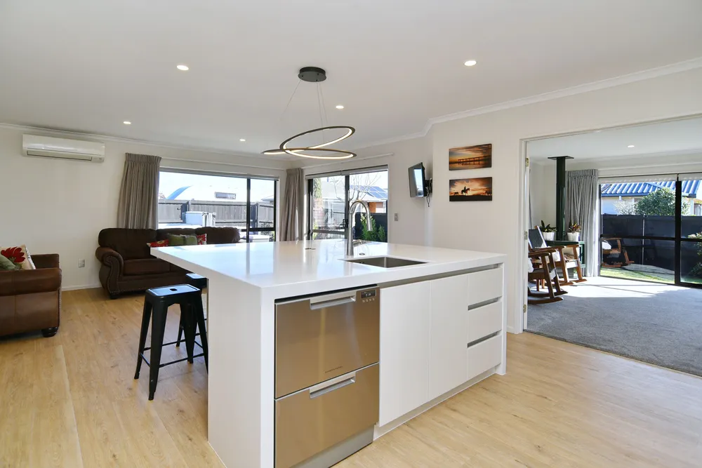 Photos of 43 Anglesea Avenue