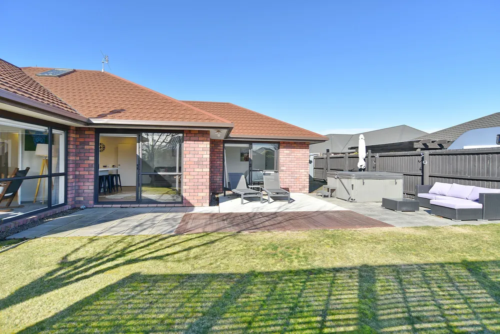 Photos of 43 Anglesea Avenue