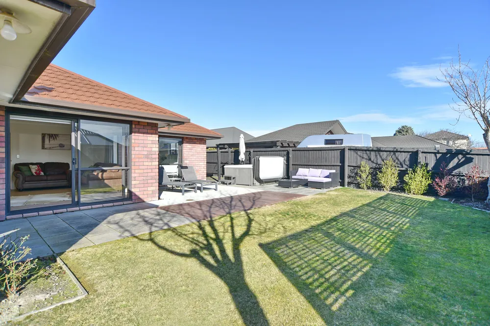 Photos of 43 Anglesea Avenue