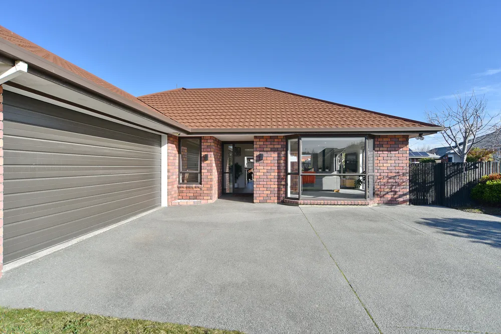 Photos of 43 Anglesea Avenue