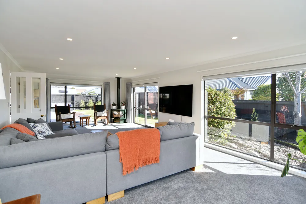Photos of 43 Anglesea Avenue