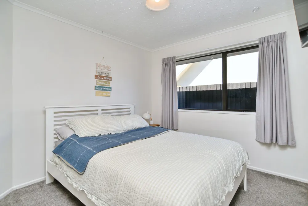 Photos of 43 Anglesea Avenue