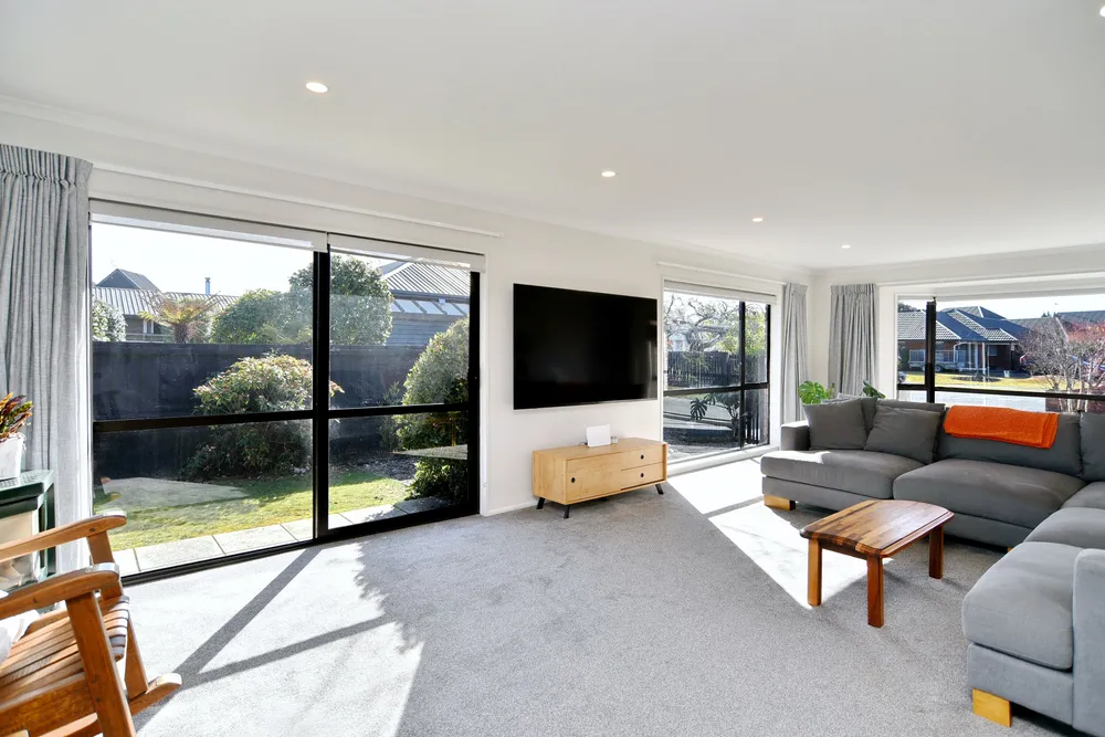Photos of 43 Anglesea Avenue