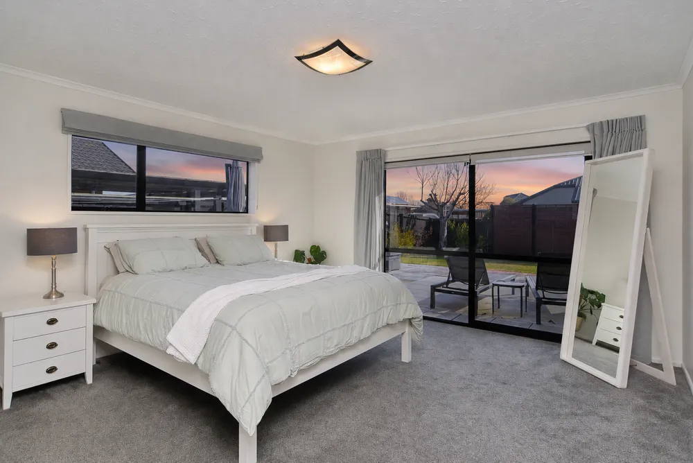 Photos of 43 Anglesea Avenue