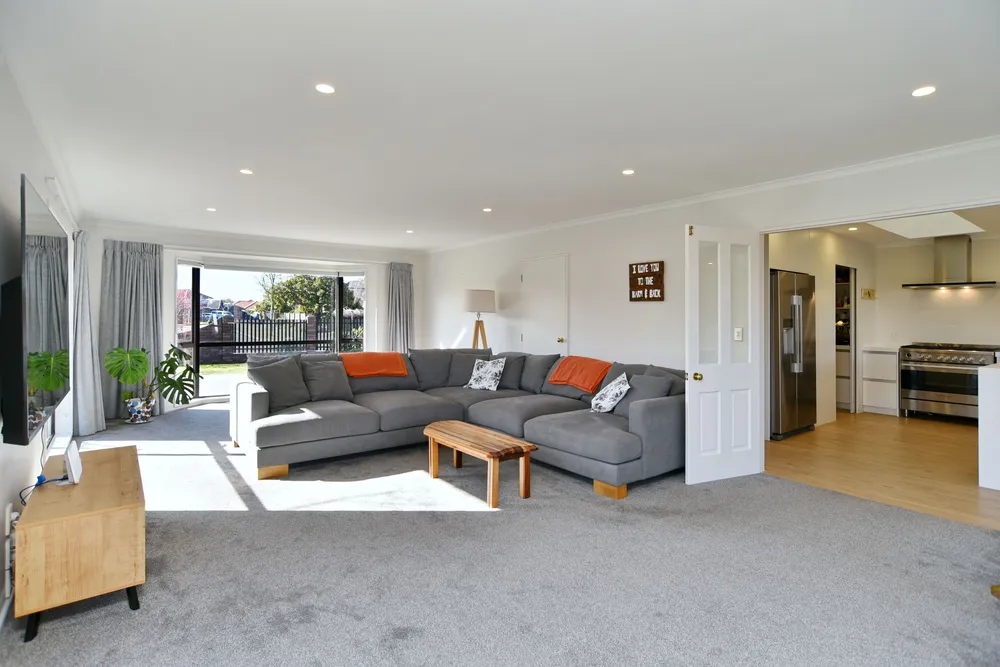 Photos of 43 Anglesea Avenue