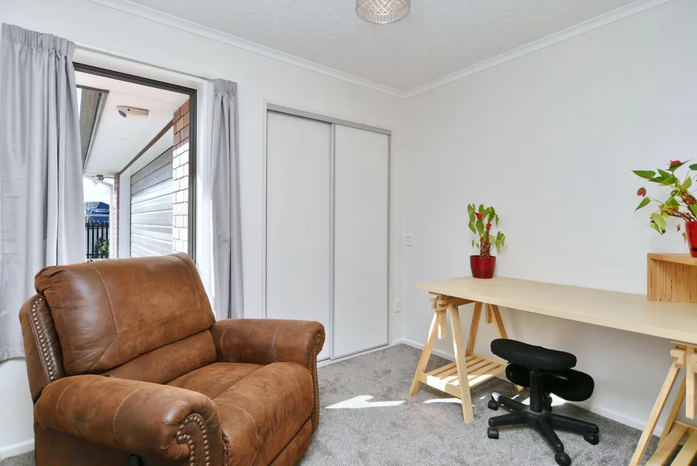 Photos of 43 Anglesea Avenue