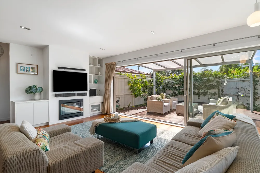 Photos of 89 Whitehaven Road