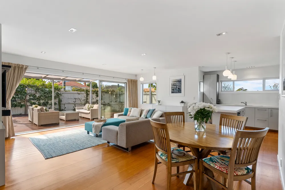 Photos of 89 Whitehaven Road