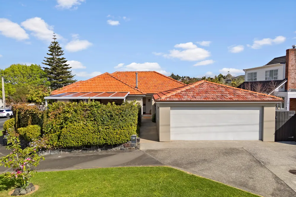 Photos of 89 Whitehaven Road