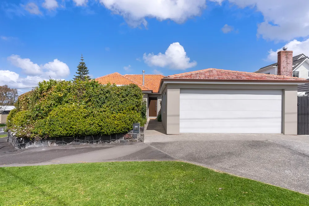 Photos of 89 Whitehaven Road