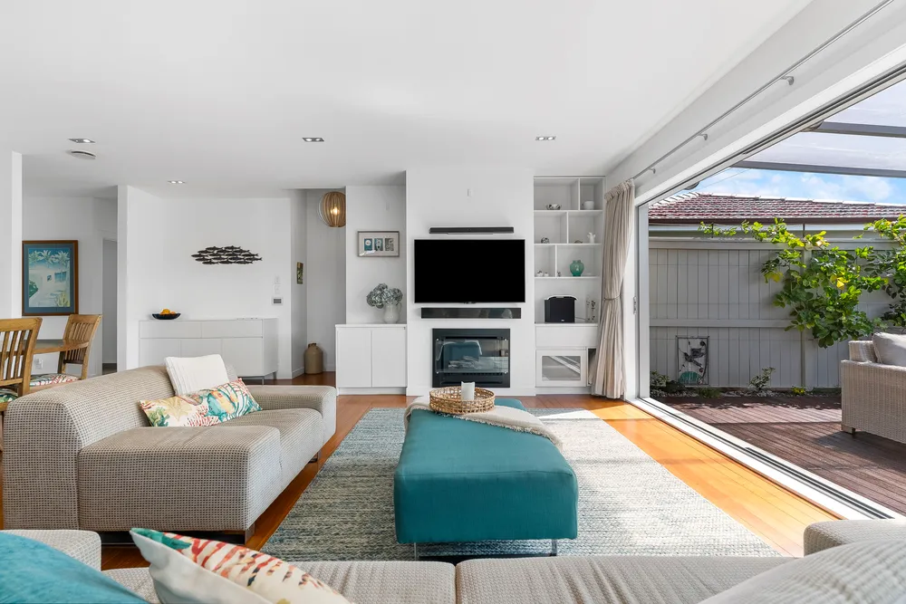 Photos of 89 Whitehaven Road