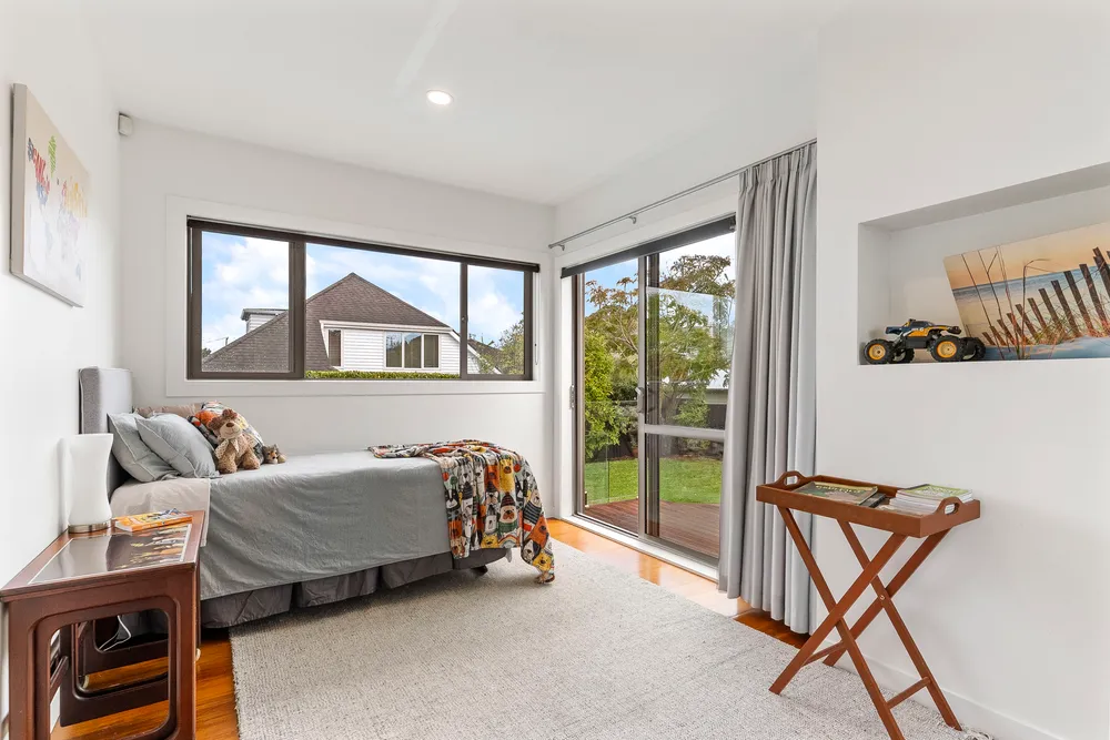 Photos of 89 Whitehaven Road