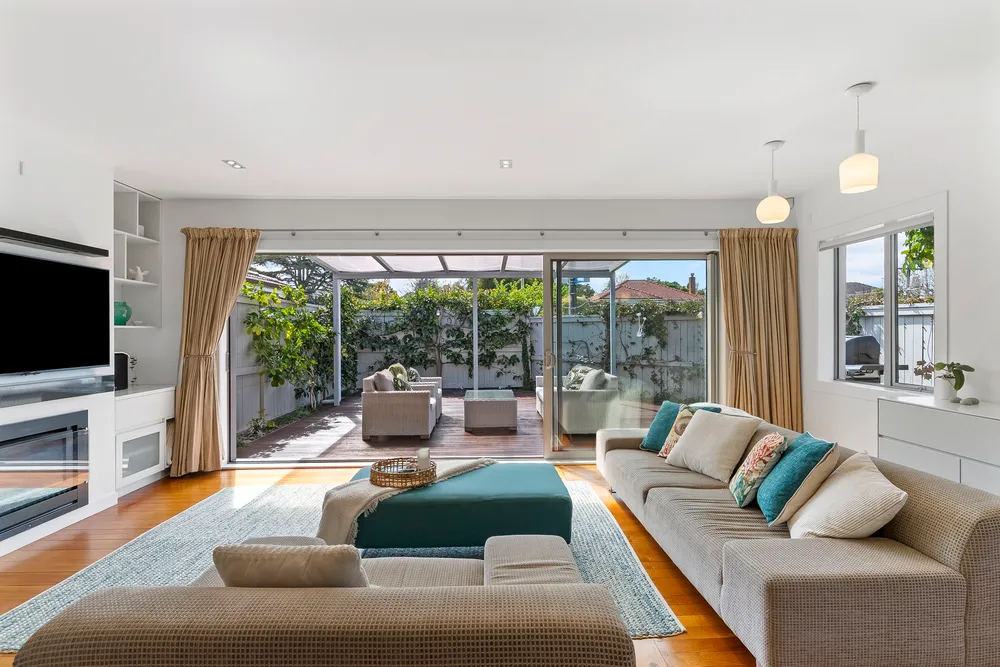 Photos of 89 Whitehaven Road