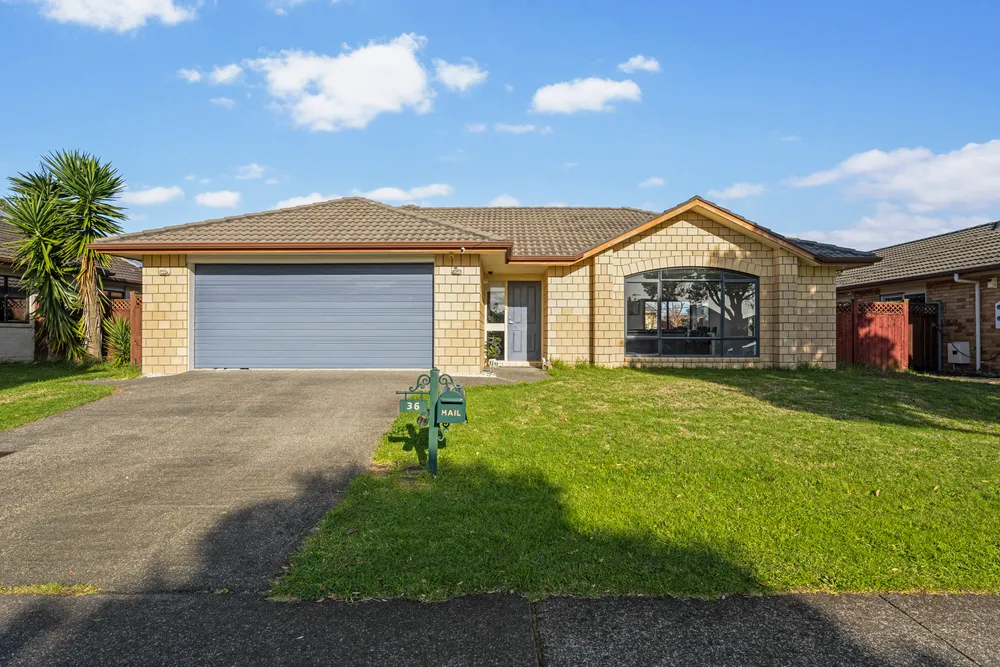 Photos of 36 Turnberry Drive