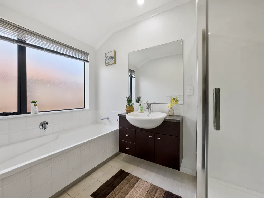 Photos of 36 Turnberry Drive