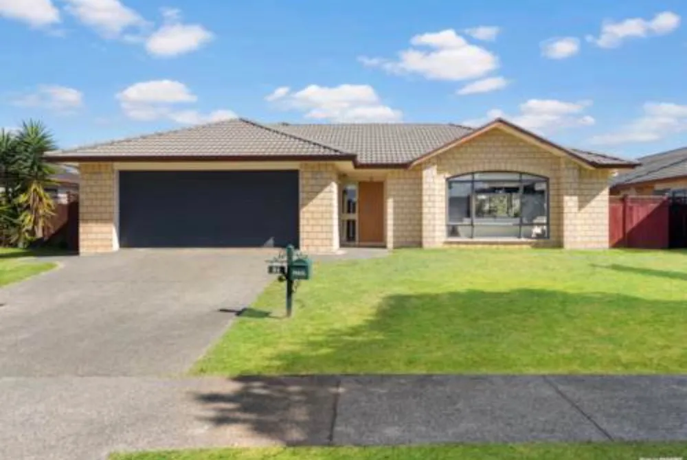 Photos of 36 Turnberry Drive