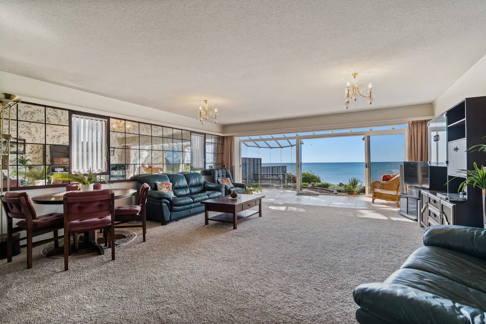 Photos of 307A Hibiscus Coast Highway