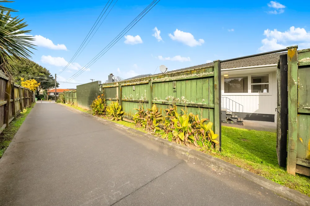 Photos of 18A Clinker Street