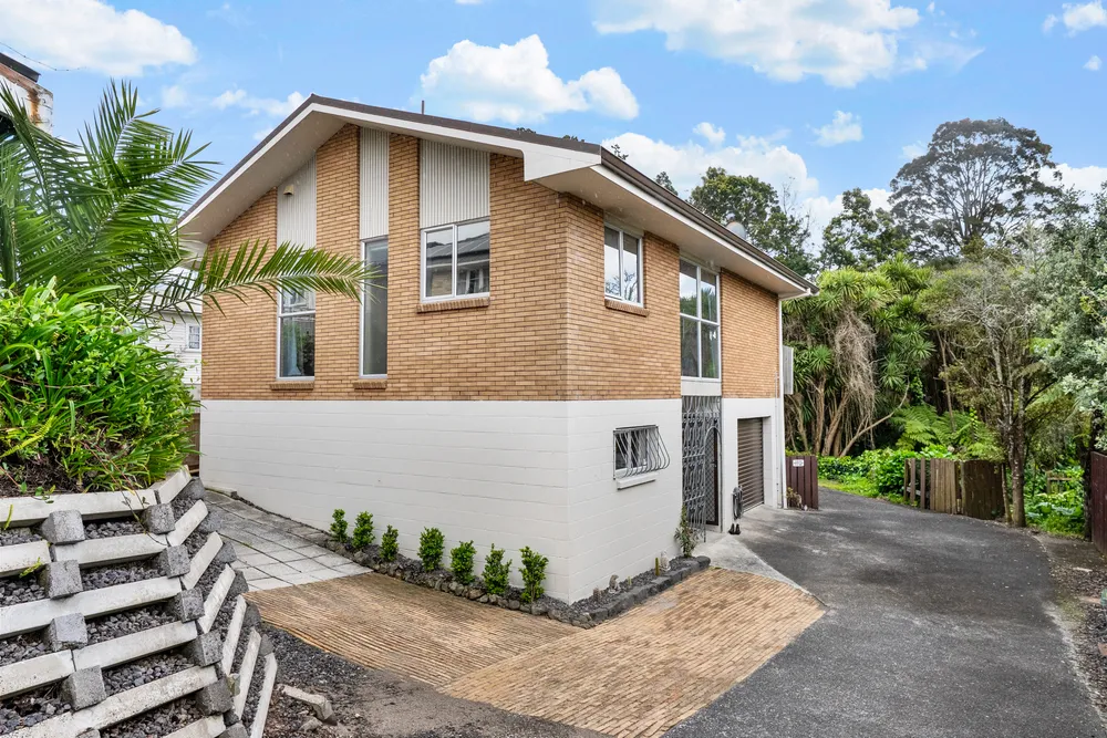 Photos of 2/42 Eastglen Road