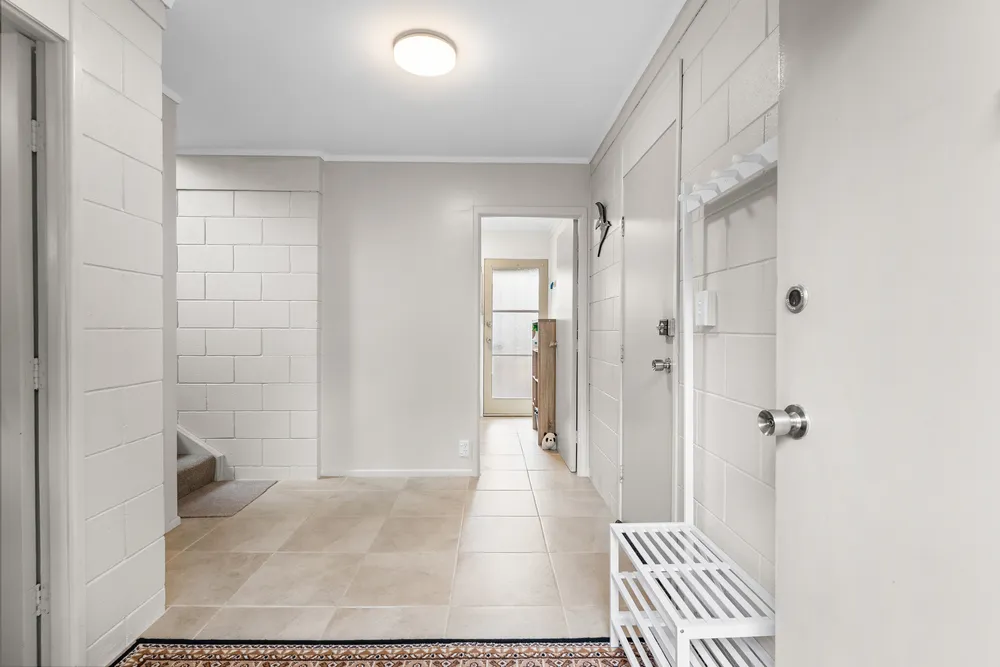 Photos of 2/42 Eastglen Road