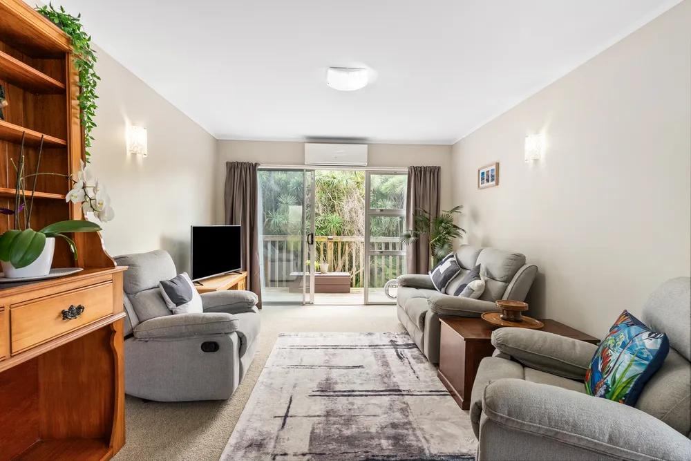 Photos of 2/42 Eastglen Road