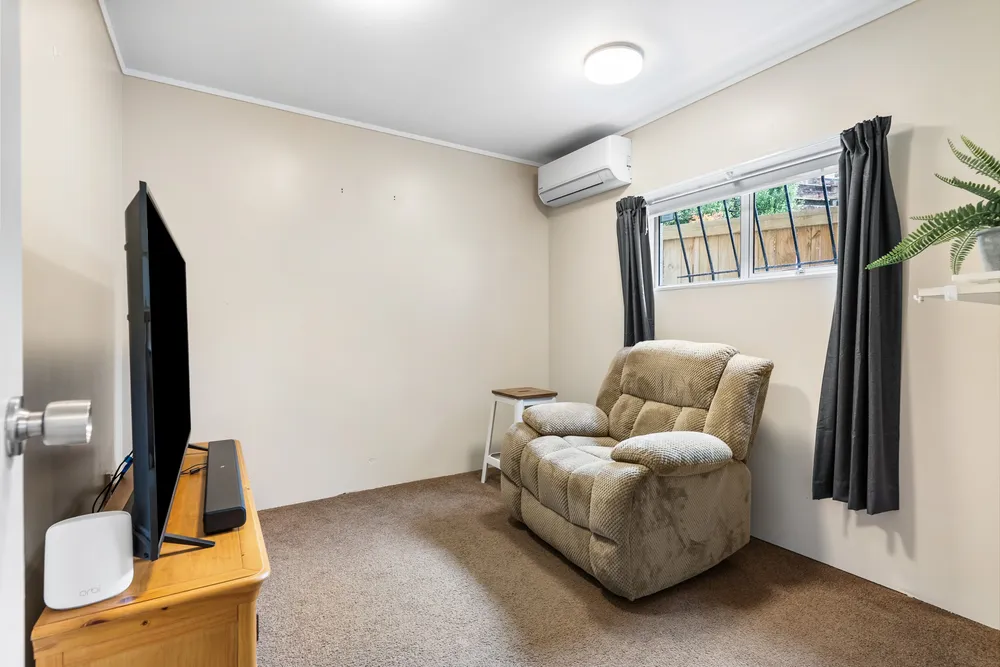 Photos of 2/42 Eastglen Road