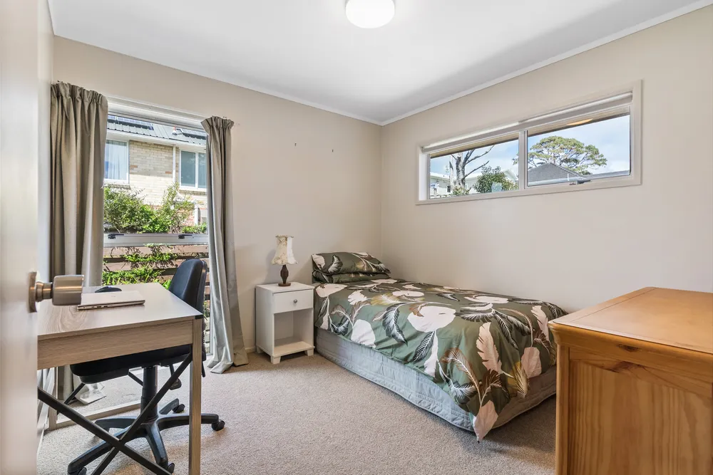 Photos of 2/42 Eastglen Road