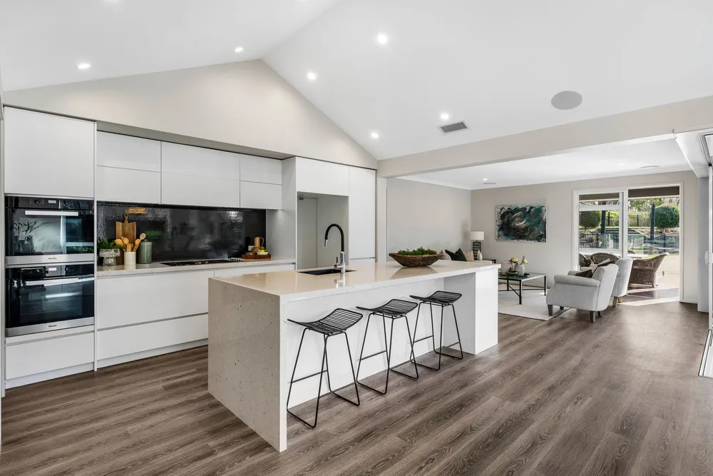 Photos of 6 Pheasant Lane