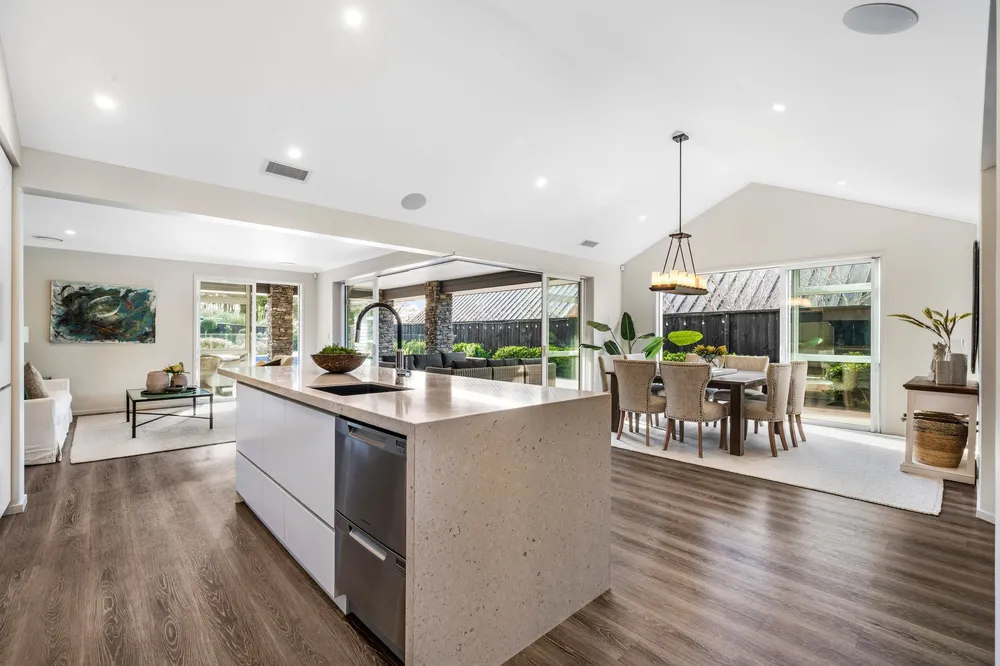Photos of 6 Pheasant Lane