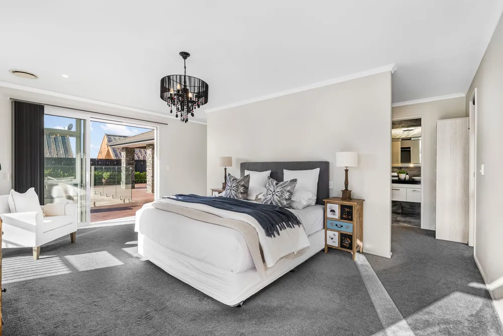 Photos of 6 Pheasant Lane