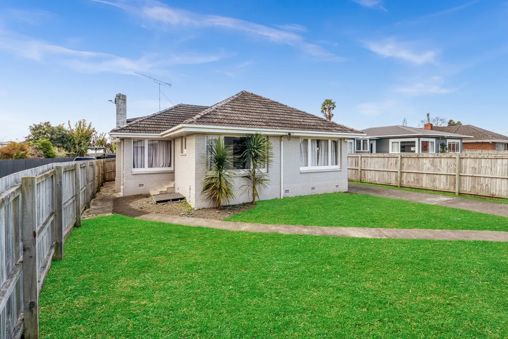 Photos of 37 Hallberry Road