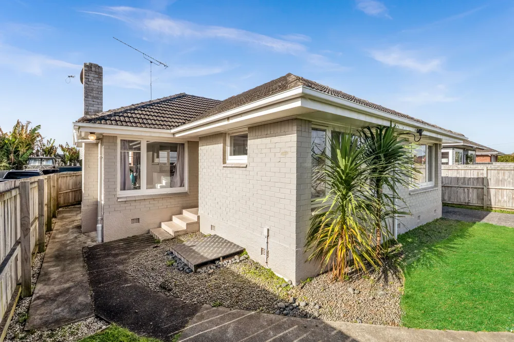 Photos of 37 Hallberry Road