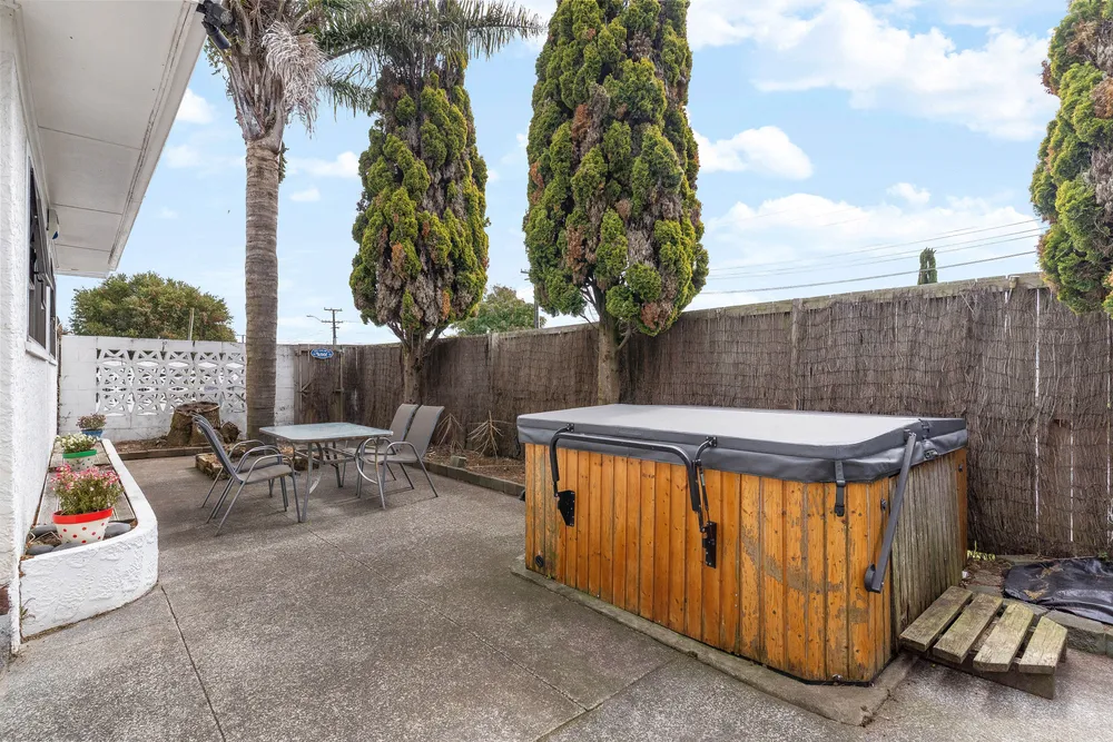 Photos of 1/59 Fernaig Street