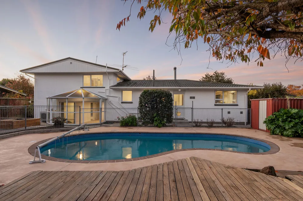Photos of 28B Lynfield Avenue