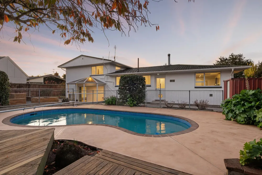 Photos of 28B Lynfield Avenue
