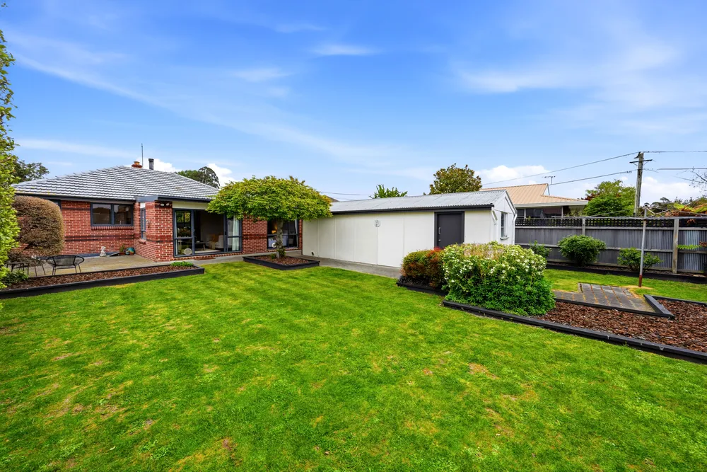 Photos of 139 Sparks Road