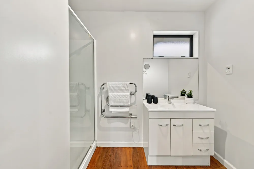 Photos of 139 Sparks Road