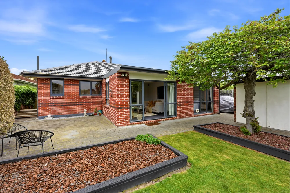 Photos of 139 Sparks Road