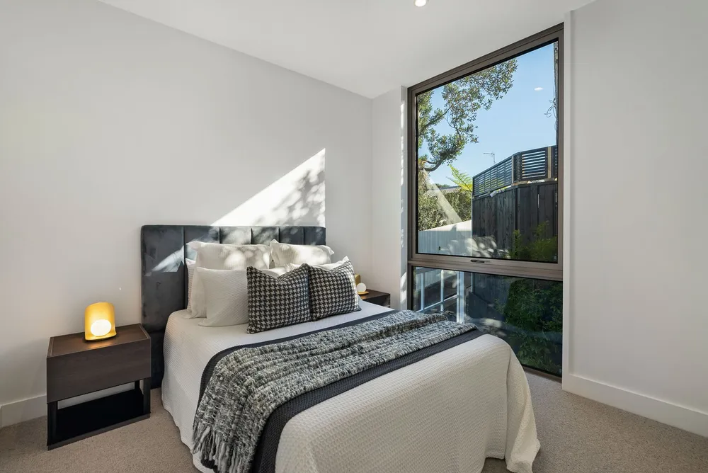 Photos of 16A Sackville Street