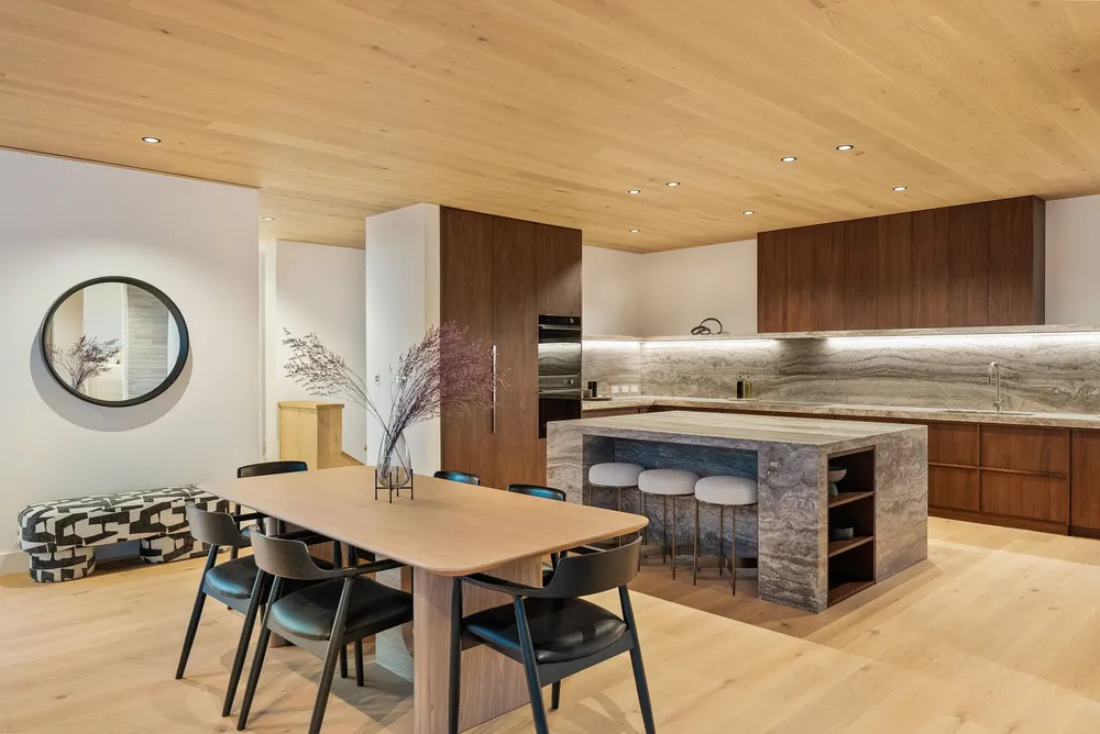 Photos of 16A Sackville Street