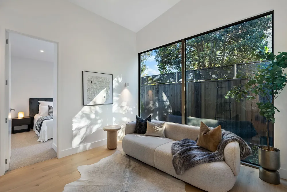 Photos of 16A Sackville Street