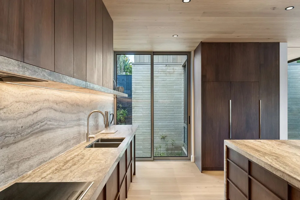 Photos of 16A Sackville Street