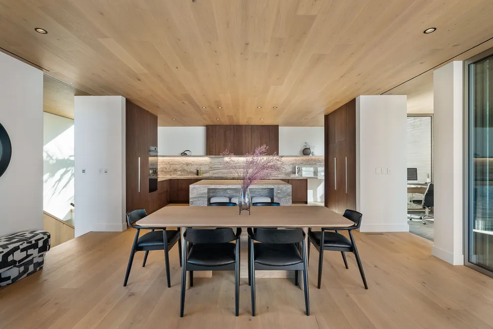 Photos of 16A Sackville Street
