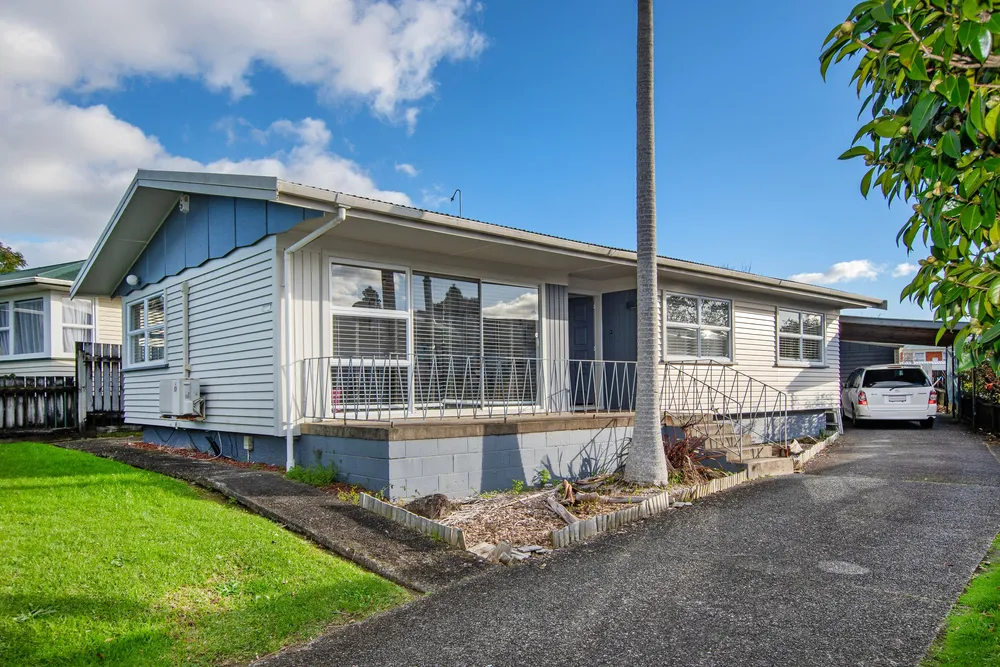 Photos of 23 Tapper Crescent