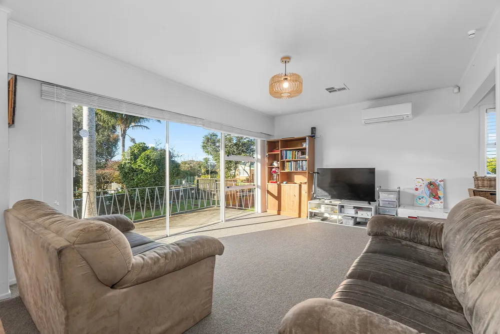 Photos of 23 Tapper Crescent