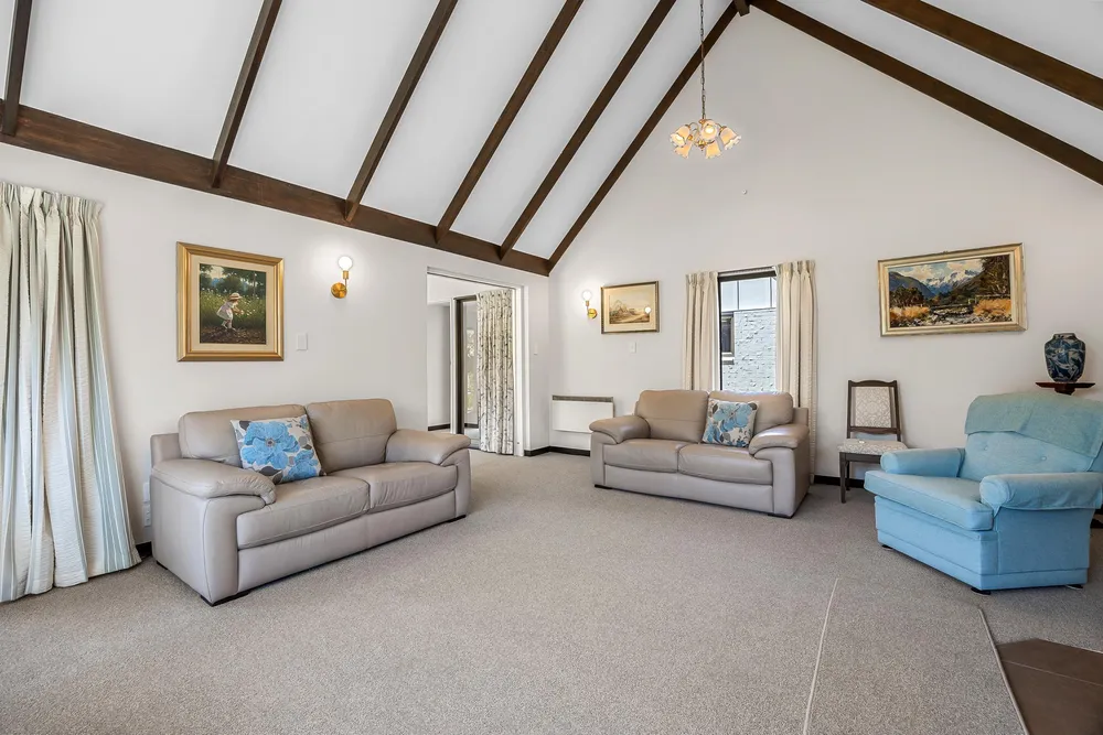 Photos of 394 Heywards Road