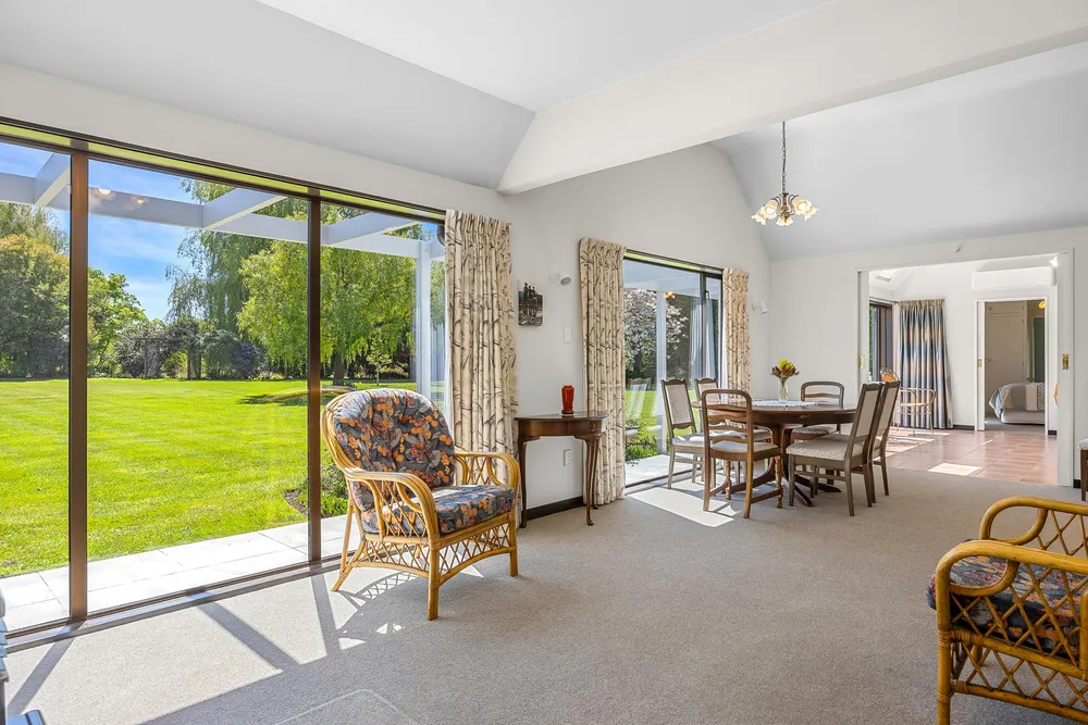 Photos of 394 Heywards Road