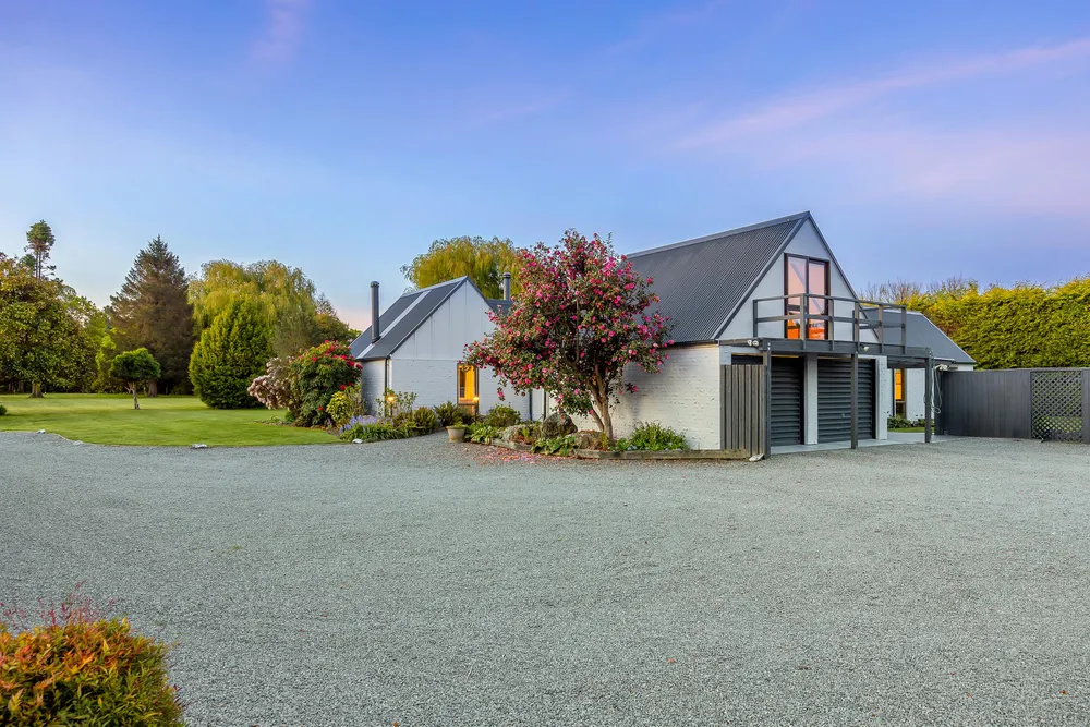 Photos of 394 Heywards Road