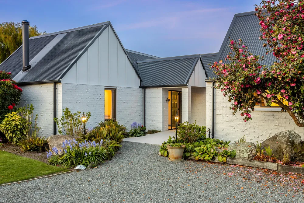 Photos of 394 Heywards Road